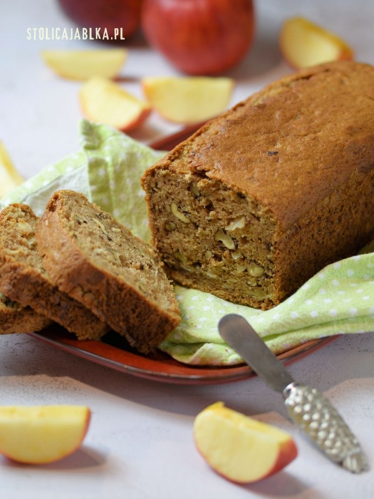 Chlebek jabłkowy ciasto jabłkowo-orzechowe