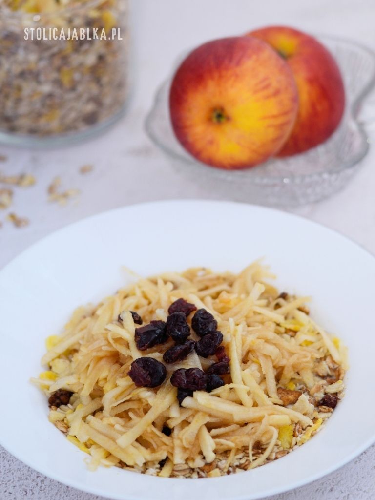 Muesli z jabłkiem - szybkie śniadanie