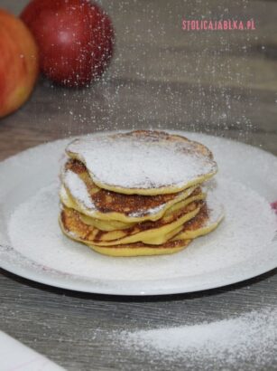 Placki jogurtowe z jabłkami