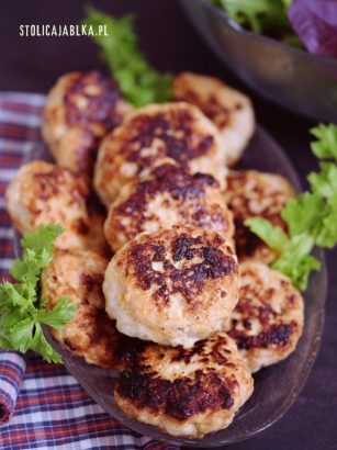 Kotleciki z indyka z jabłkiem