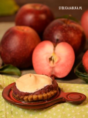 Miniszarlotki z bezą